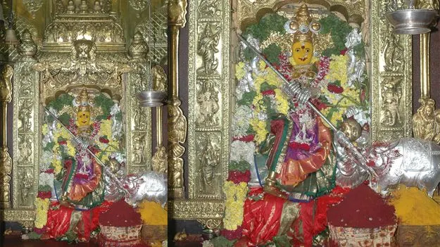నేటి అలంకారం శ్రీ మహిషాసురమర్దిని