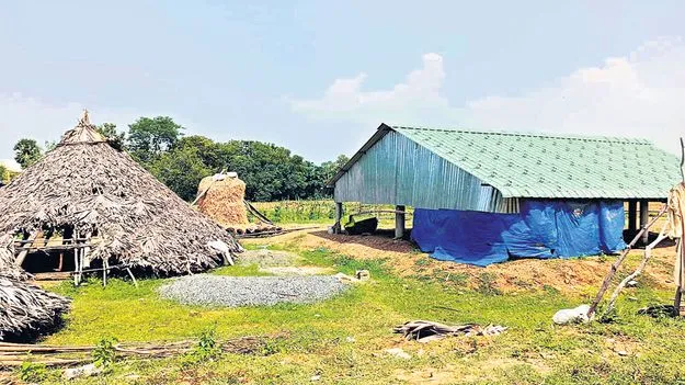 ప్రభుత్వ భూములకు స్కెచ్‌