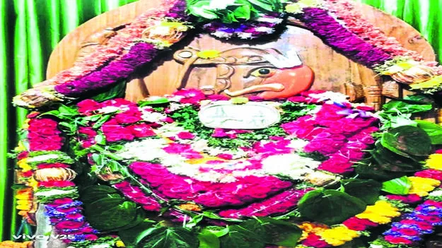 GOD: ఆంజనేయస్వామికి విశేష పూజలు