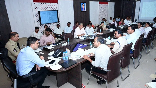 రోడ్డు ప్రమాదాల నివారణకు సమన్వయంతో చర్యలు చేపట్టండి 