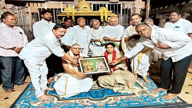రూ.15కోట్లతో వసతి గృహాల నిర్మాణం