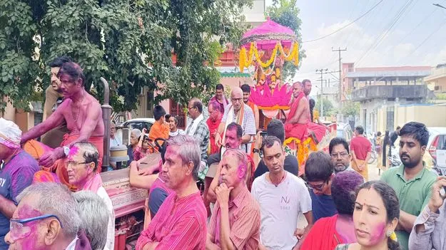 పురవీధుల్లో విహరించిన మహాలక్ష్మీ 