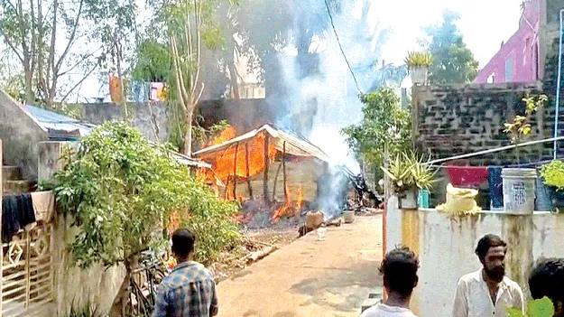  రావివలసలో అగ్నిప్రమాదం