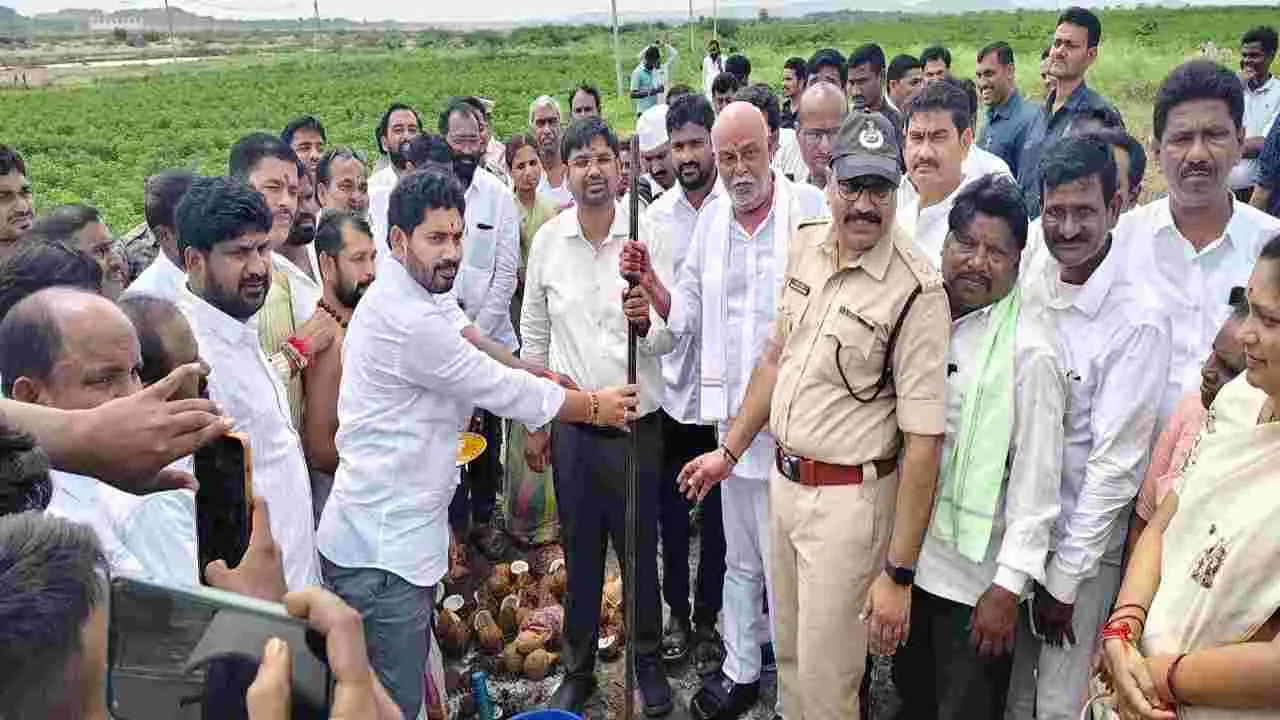 ప్రతిష్టాత్మకంగా గోదావరి పుష్కర ఏర్పాట్లు...