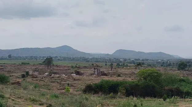 తరలిపోయిన చేపల పెంపకం యూనిట్‌...!