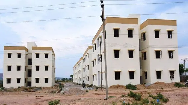 నిరుపేదల కల..నెరవేరే వేళ
