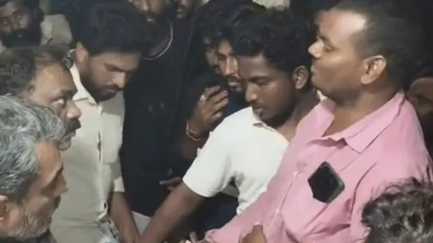ఏరా.. నేను నిలబెడితే..నువ్వు తప్పుకొంటావా!?
