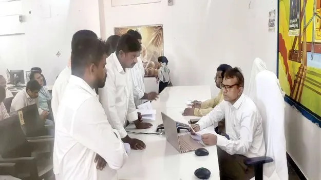 ప్రజావాణి ఫిర్యాదులను పరిష్కరించాలి