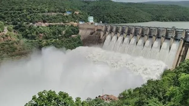 శ్రీశైలంలో 89.29 టీఎంసీల నీరు