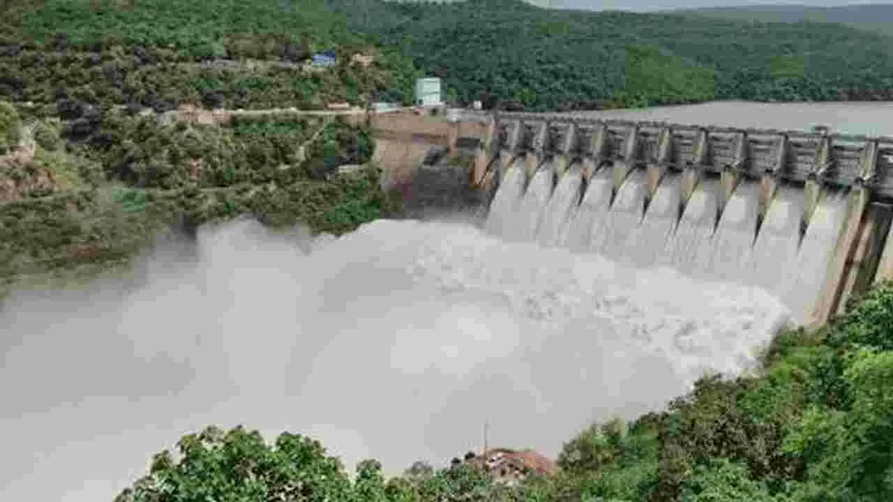 శ్రీశైలంలో 89.29 టీఎంసీల నీరు