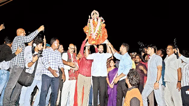 గంగమ్మ ఒడికి దుర్గమ్మ