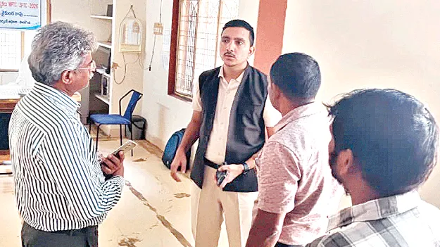 ఎన్నికల ఏర్పాట్ల పరిశీలన 