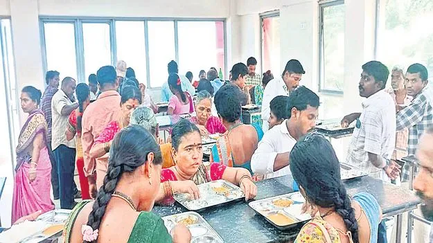 అన్న క్యాంటీన్లకు ఆదరణ