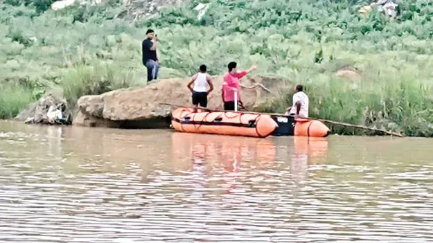 సరదా కోసం స్నానానికి దిగి.. 