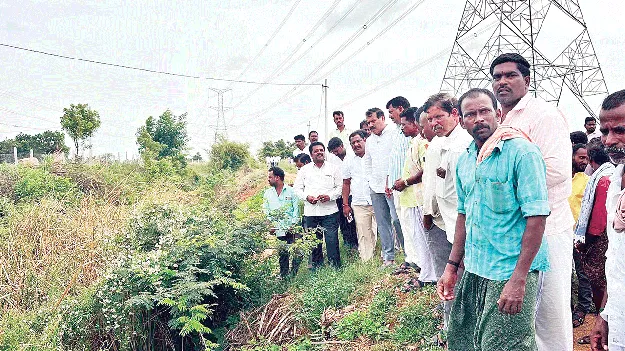 కాల్వల్లో జమ్ము తొలగించాలి