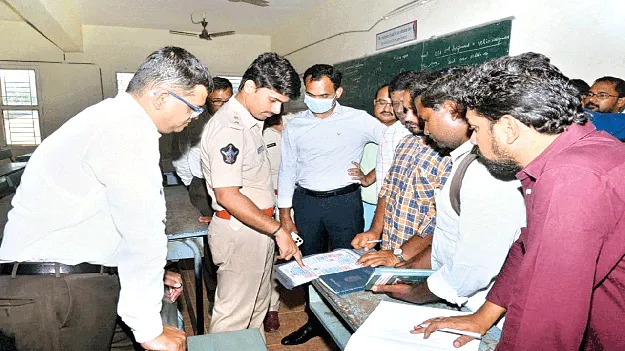 నామినేషన్‌కు అభ్యర్థితో పాటు ఒకరికే అనుమతి