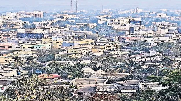 ఎలమంచిలికి నిధుల వరద