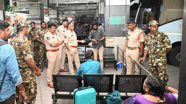 రాత్రంతా పోలీసు తనిఖీలు