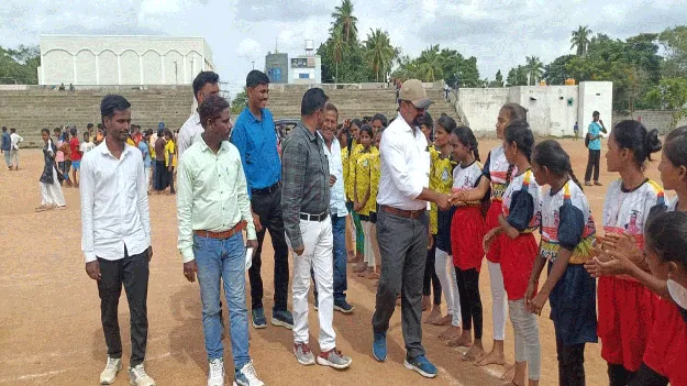 హోరాహోరీగా ధ్యాన చంద్‌ క్రీడా పోటీలు