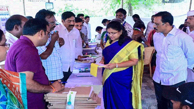 పరిషత్‌ కోలాహలం