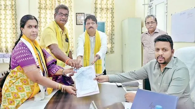 నామినేషన్ల జోరు!