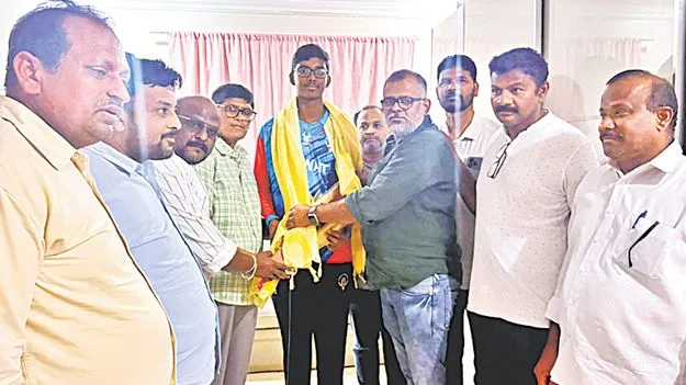 కువైత్‌ క్రికెట్‌ జట్టులో కడప కుర్రోడు 
