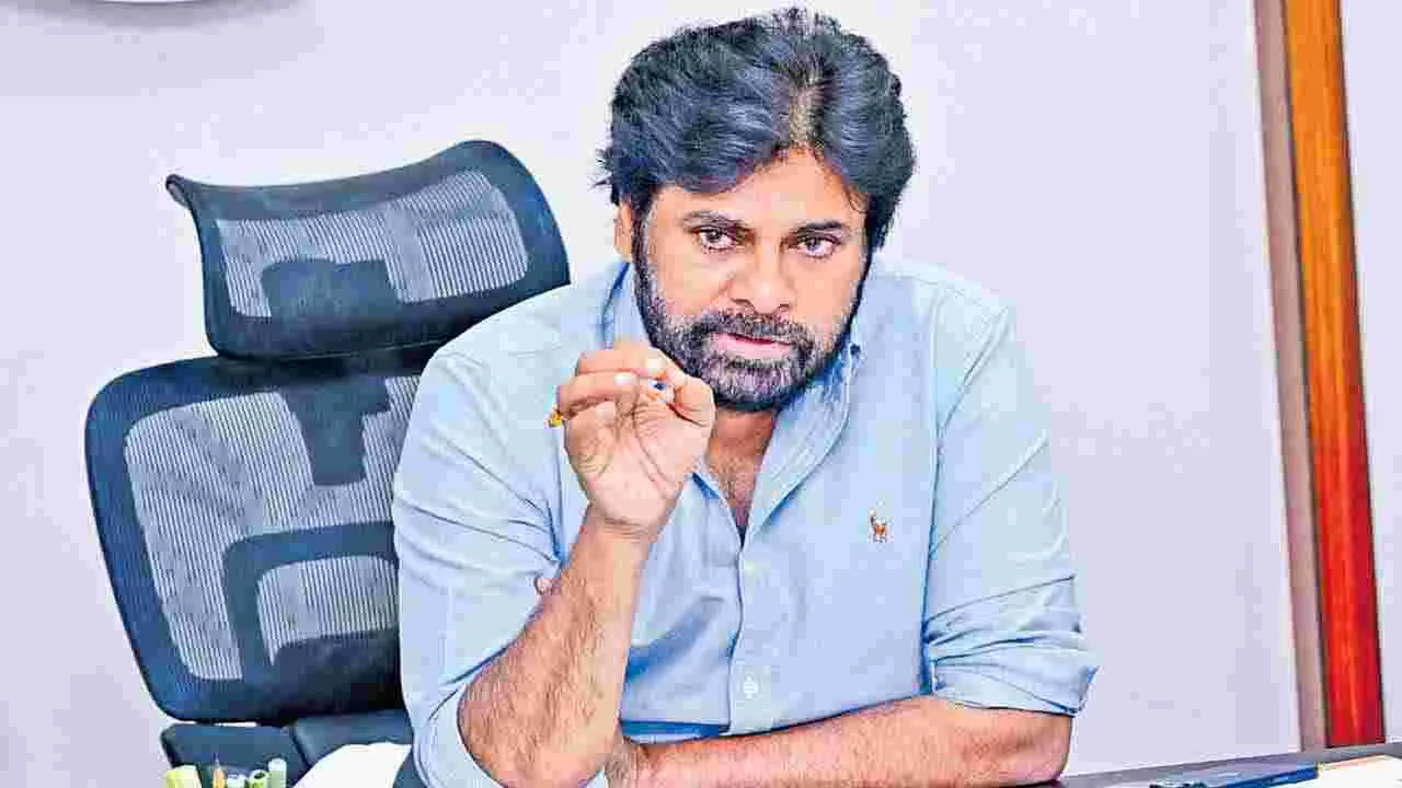 ఏనుగులను అటవీ ప్రాంతాలకు మళ్లించండి
