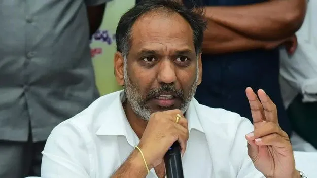 విద్యుత్‌ సిబ్బంది అప్రమత్తం.. విధుల్లో వేల మంది