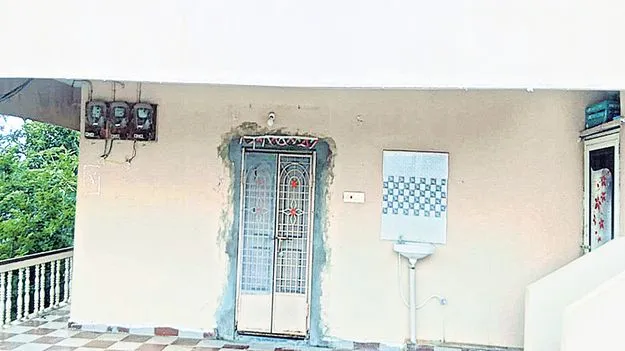 పొరుగు జిల్లాల్లో అటవీ రేంజ్‌ కార్యాలయాలు