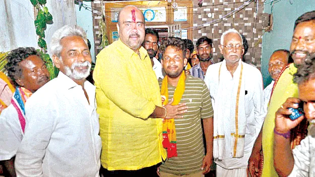 టీడీపీలోకి 70 వైసీపీ కుటుంబాలు