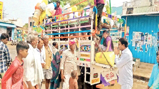 వలస వెళ్లొద్దు..