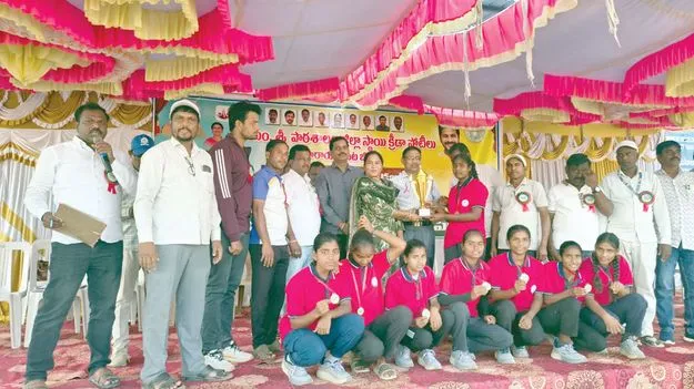 పీఎంశ్రీ జిల్లాస్థాయి క్రీడా పోటీలు ప్రారంభం