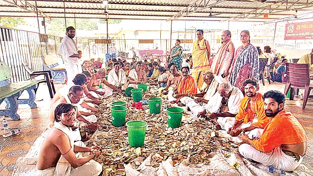  కోటదుర్గమ్మ హుండీల ఆదాయం రూ.14.37 లక్షలు 