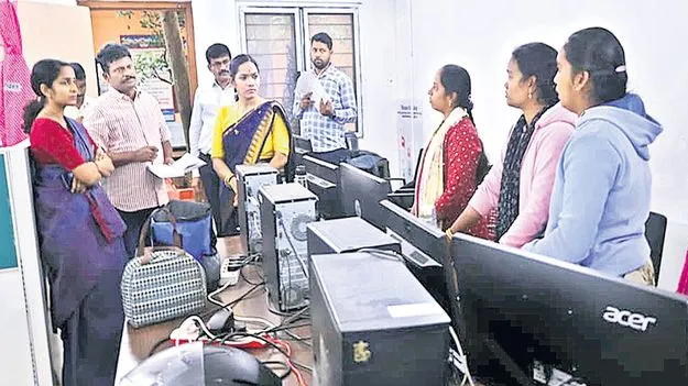 అప్రమత్తంగా ఉండాలి 