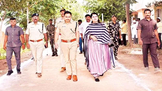 నామినేషన్ల పరిశీలన 