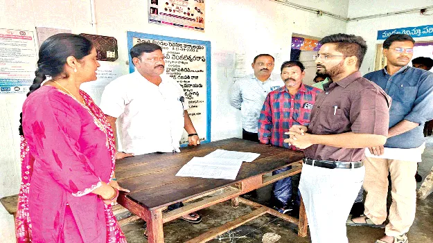 సిబ్బంది అందుబాటులో ఉండాలి 