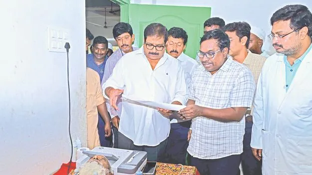 ఒకేరోజు 150 ఉచిత  వైద్య శిబిరాలు
