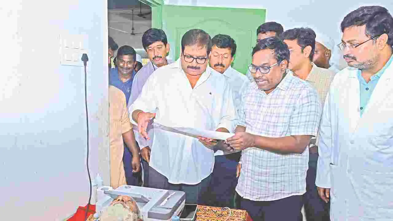 ఒకేరోజు 150 ఉచిత వైద్య శిబిరాలు