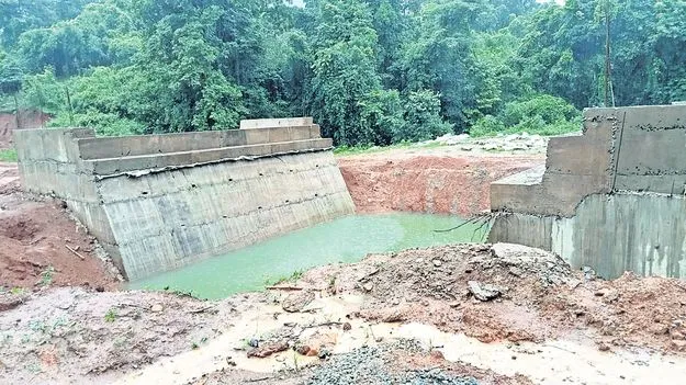 బూరుగుబయలు వంతెన పూర్తయ్యేదెన్నడో?