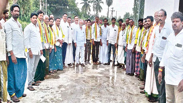  టీడీపీలోకి భారీగా చేరికలు