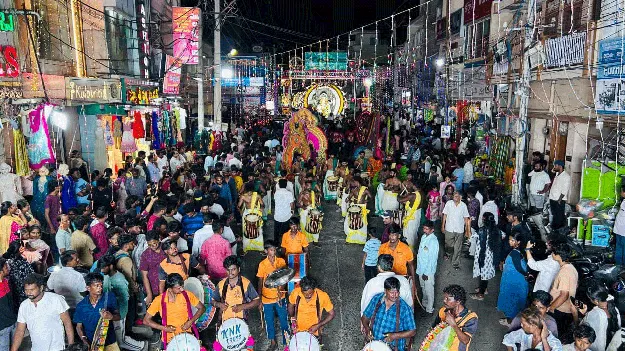 వేడుకగా వినాయక నిమజ్జనం