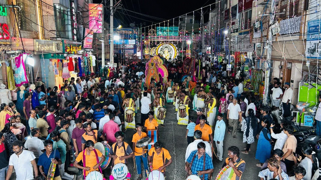 వేడుకగా వినాయక నిమజ్జనం