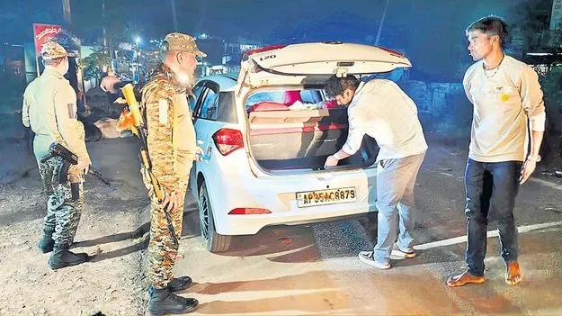 మారుమూల పోలింగ్‌ కేంద్రాలపై ప్రత్యేక నిఘా