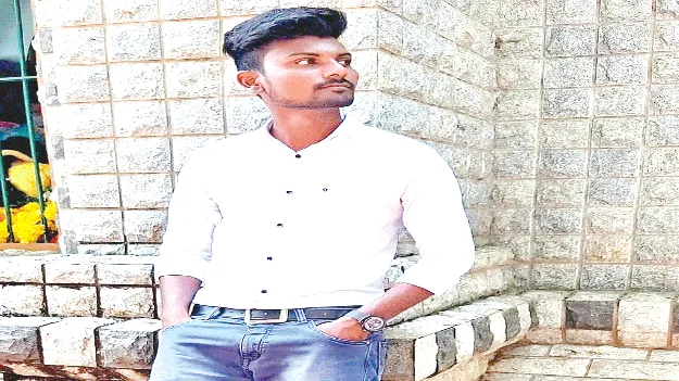 బావిలో పడి యువకుడి మృతి