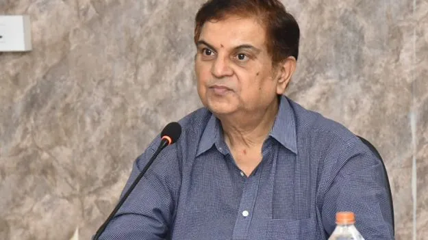 ఆ పోలీసులపై చర్య తీసుకోండి