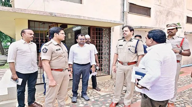 ఎన్నికలకు పటిష్ఠ భద్రత