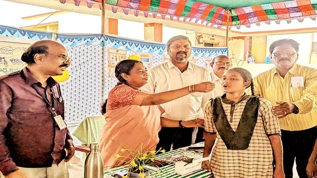 98.2 శాతం ఆల్‌బెండజోల్‌ మాత్రల పంపిణీ 