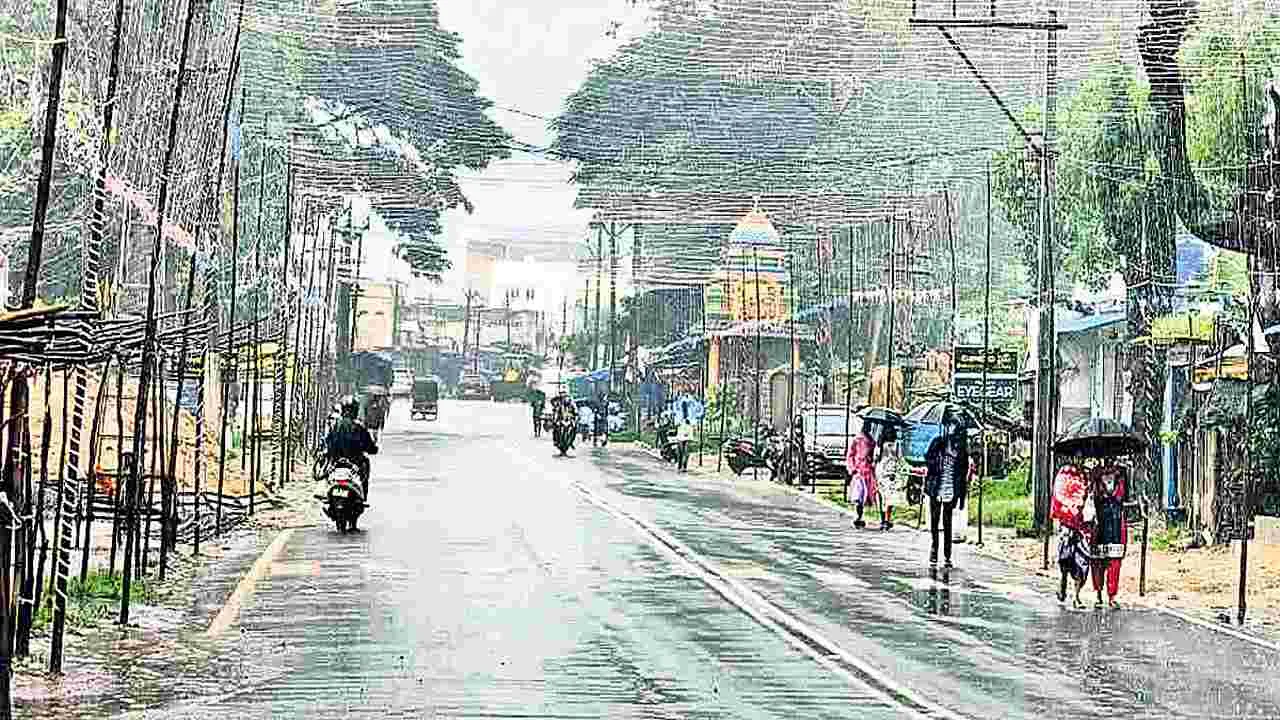 తగ్గని గెడ్డల ఉధృతి