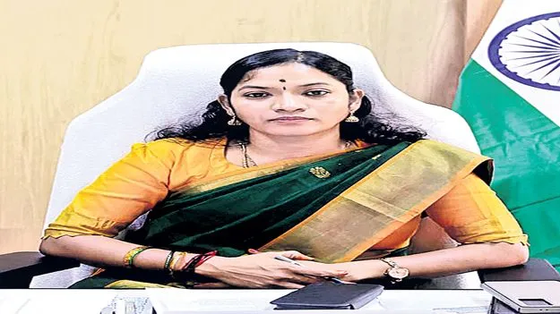 తుఫాన్‌ నేపథ్యంలో అప్రమత్తం