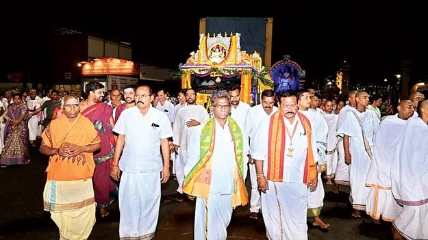శ్రీశైలంలో గిరి ప్రదక్షిణ 